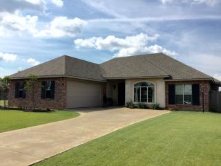 225 Lakes Blvd, Alexandria, LA 71303-5830