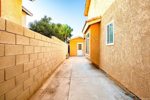 126 Olivetree Dr, Perris CA  92571-2744 exterior