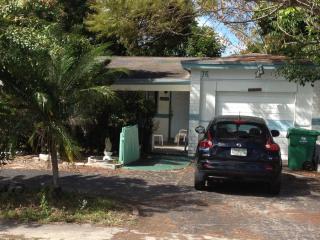2800 Island Dr, Hollywood, FL 33023-5809
