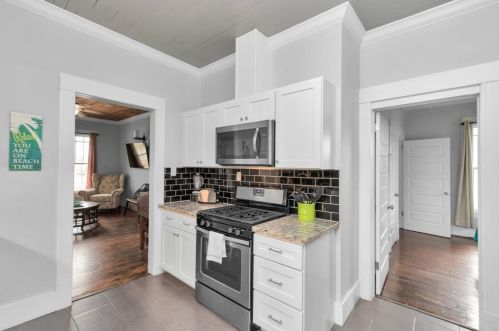 2223 33 St, Galveston TX 77550-7505 exterior