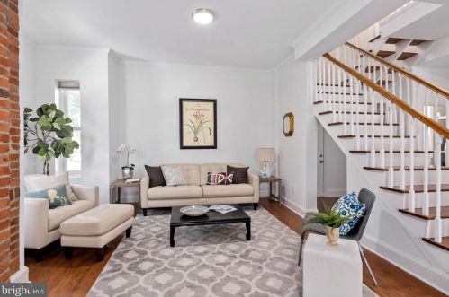 817 T St, Washington DC 20001-4119 exterior