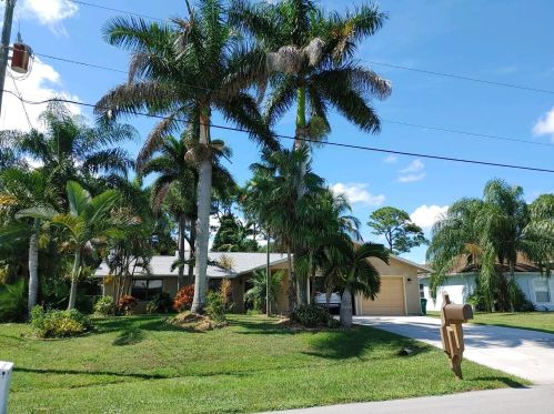 2630 Ace Rd, Fort Pierce, FL 34953-2815