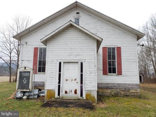 1031 Nipple Rd, Mount Pleasant Mills, PA 17853