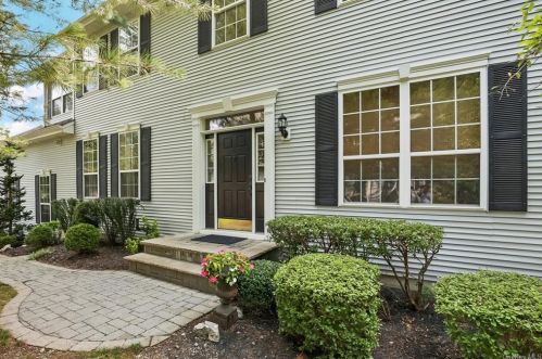 251 Woodlands Dr, Tuxedo Park, NY 10987-4819