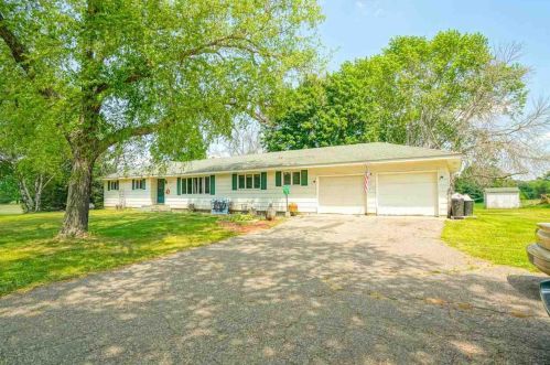 4154 9th Ave, Wisconsin Dells, WI 53965-8831