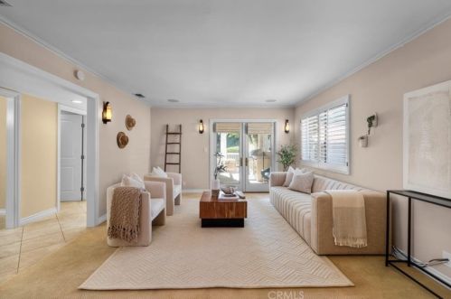 2320 Ralston Ln, Redondo Beach, CA 90278-5220