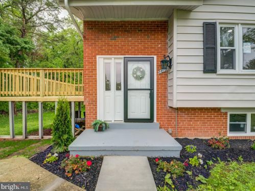 8813 Lagrange St, Lorton VA 22079-1643 exterior