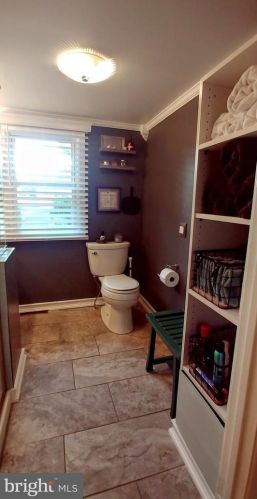 3210 Highland Dr, Easton PA  18045-2012 exterior