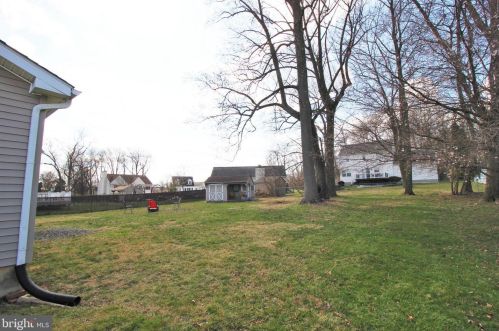 215 Ryans Run, Boothwyn PA  19060-2451 exterior