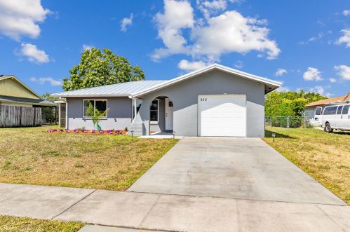 932 Camellia Dr, West Palm Beach, FL 33411-3466
