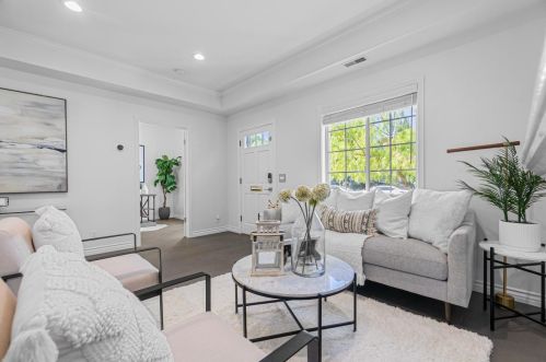 1960 San Ramon Ave, Mountain View CA  94043-2960 exterior