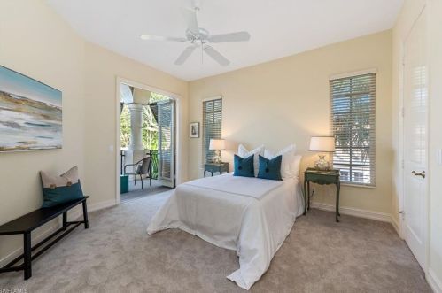 4852 Boulevard Ct, Naples FL 34103-3048 exterior