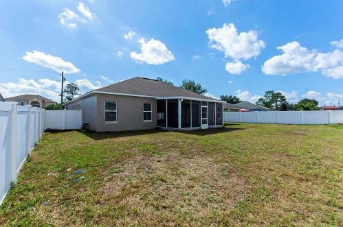 13 Inconnu Dr, Kissimmee FL  34759-4832 exterior