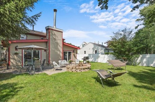 14 Utopian Pl, Airmont NY  10901-7715 exterior