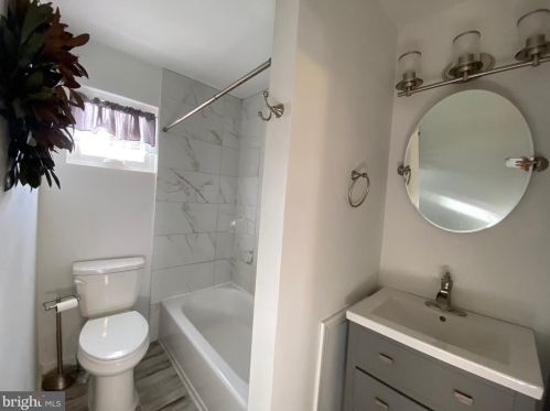 241 Capital Dr, West Deptford NJ  08051-1247 exterior