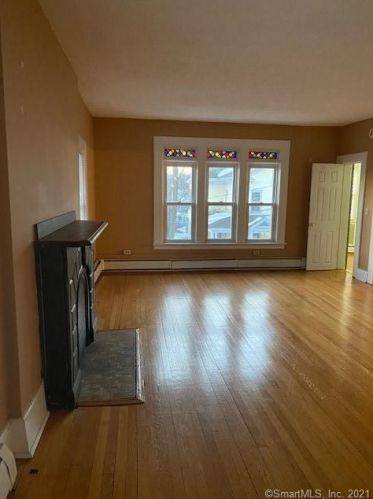 30 1st Ave, Waterbury CT  06710-2215 exterior