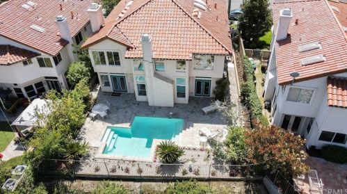 24511 Ebelden Ave, Santa Clarita, CA 91321-3745