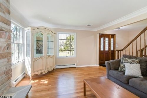 11 Douglass Ave, Bernardsville NJ  07924-1901 exterior