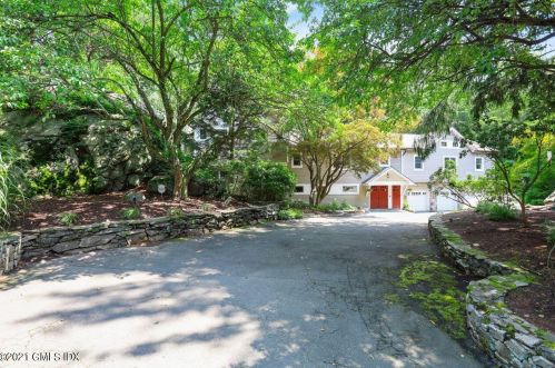 236 Briar Brae Rd, Stamford, CT 06903-1720