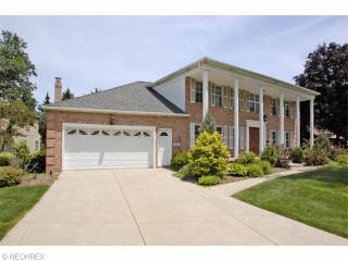 1301 Queen Annes Gate, Cleveland, OH 44145-2633