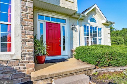 242 Inverness Dr, Auburn, NJ 08085-3226