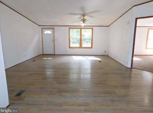 35353 Dannys Dr, Laurel DE  19956-3311 exterior