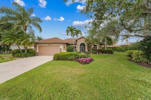 8993 Lely Island Cir, Naples, FL 34113-2615