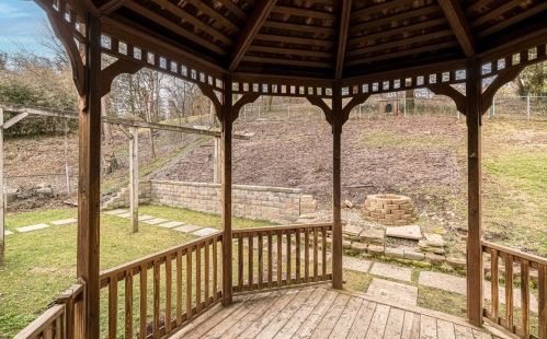 646 Westland Dr, Gibsonia PA  15044-9352 exterior