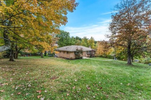 4010 Ridgemont Dr, Gibsonia, PA 15044-9660