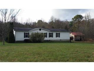 104 Josiah Ln, Hendersonville, NC 28792-1270