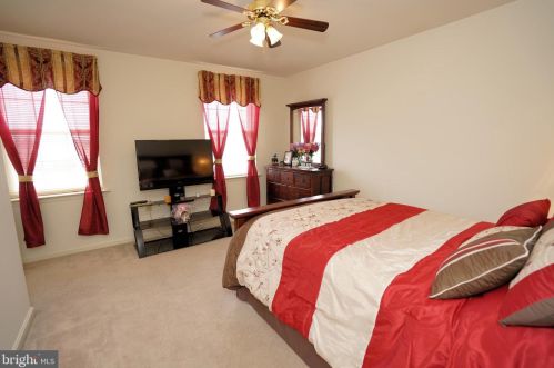 1941 Canyon Creek Rd, Gilbertsville PA  19525-7002 exterior