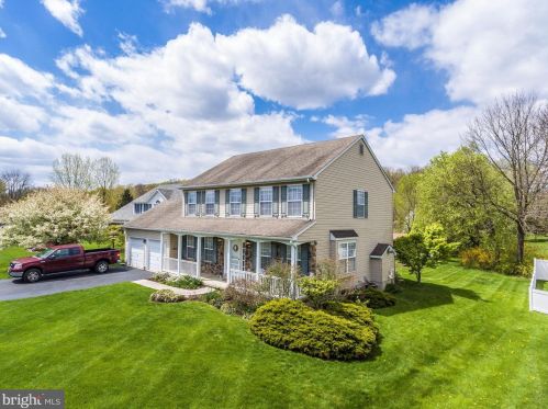 309 Williams Cir, Collegeville PA  19473-2344 exterior