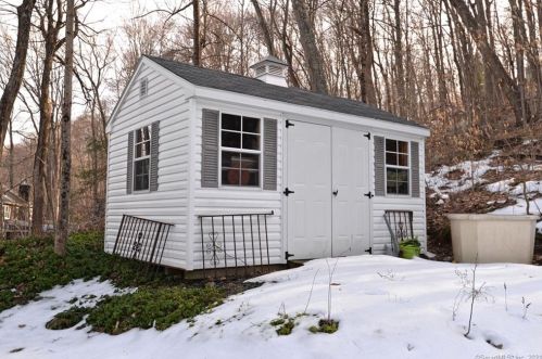 69 Fulling Mill Ln, Ridgefield, CT 06877-3406