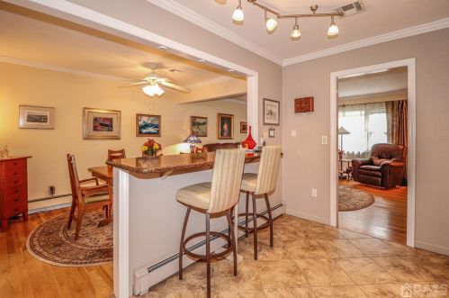 19 Herold Pl, Metuchen NJ  08840-2603 exterior