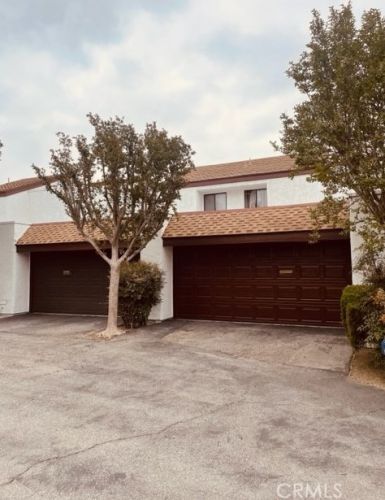 11918 Heritage Cir, Downey, CA 90241-4326