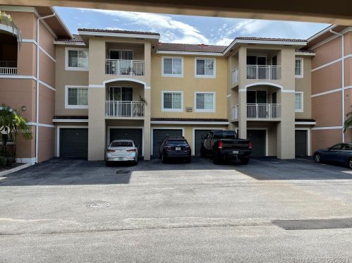 6394 Emerald Dunes Dr, West Palm Beach, FL 33411-2762