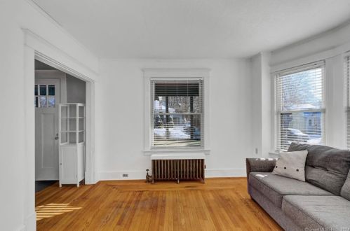 10 Goldberg Ave, Norwich CT  06360-4314 exterior