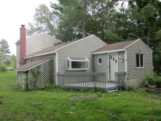 3 Graham Ave, Salem, NH 03079-1617