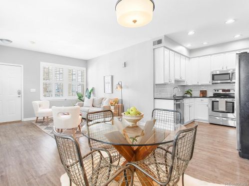 2703 Roslyn St, Denver CO 80237-2112 exterior