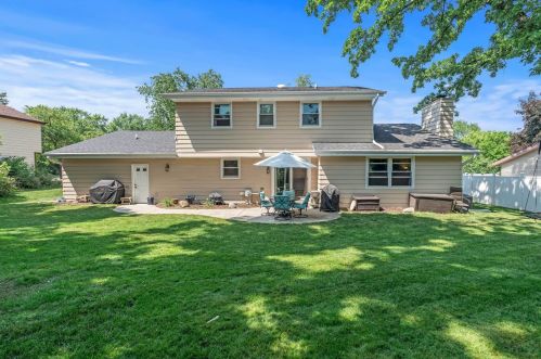 13245 Wilbur Dr, Waukesha WI  53151-5475 exterior