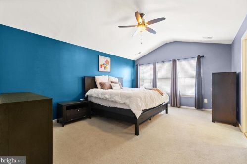 10056 Naughton Ct, Bristow VA  20136-3068 exterior