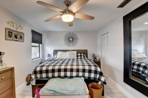 5274 Jog Ln, Delray Beach FL  33484-6621 exterior