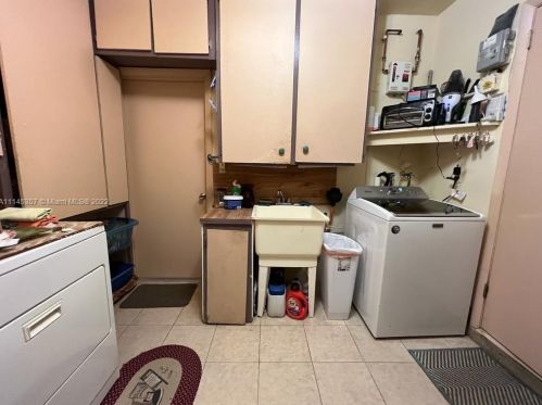 8601 10 St, Hollywood FL 33025-3357 exterior