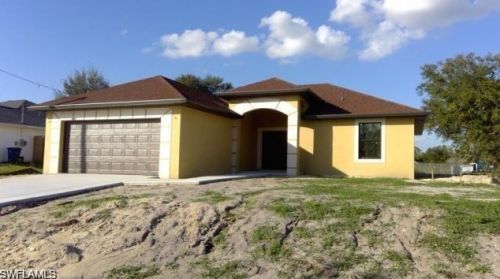 317 Palisades Ave, Lehigh Acres, FL 33974-0474