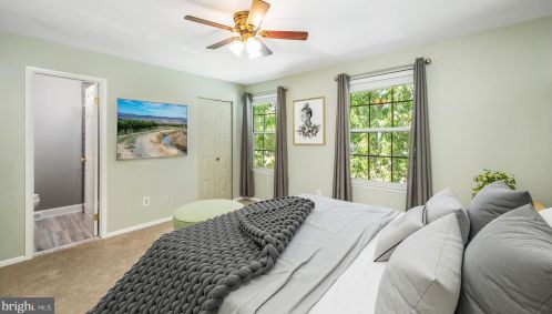 492 Devon Ct, Downingtown PA  19335-4221 exterior