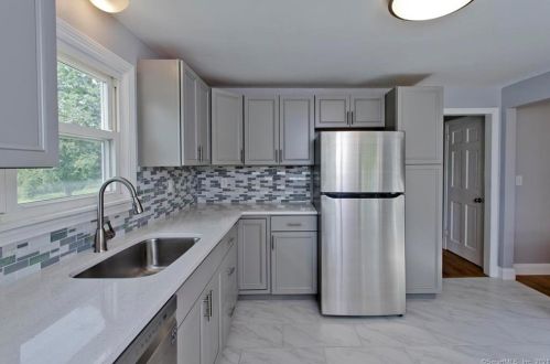 1177 Boston Tpke, Manchester CT  06043-7405 exterior