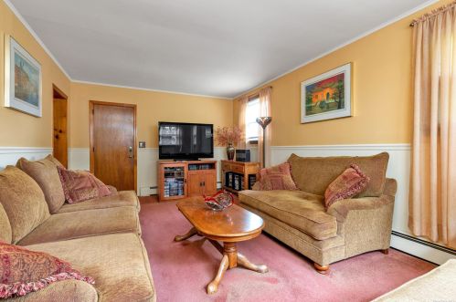 110 Central Blvd, New Hyde Park NY  11040-4228 exterior