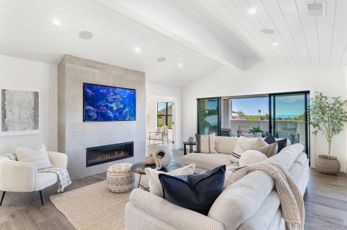 1170 Chinquapin Ave, Carlsbad CA  92008-3543 exterior