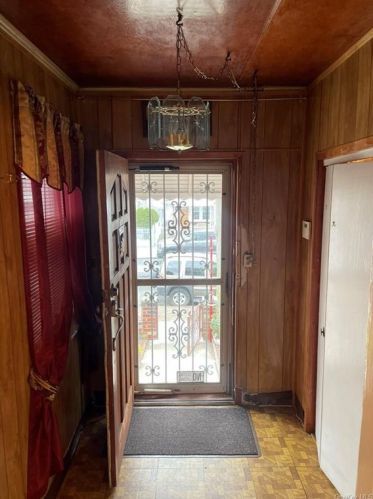 4373 Bruner Ave, Bronx, NY 10466-1805