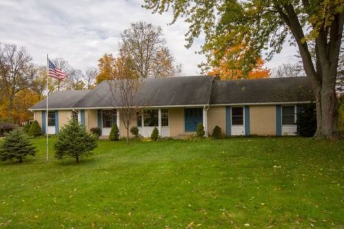 64748 Orchard Dr, Goshen, IN 46526-9120